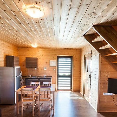 Atlanta Domki I Apartamenty Ustronie Morskie Buitenkant foto
